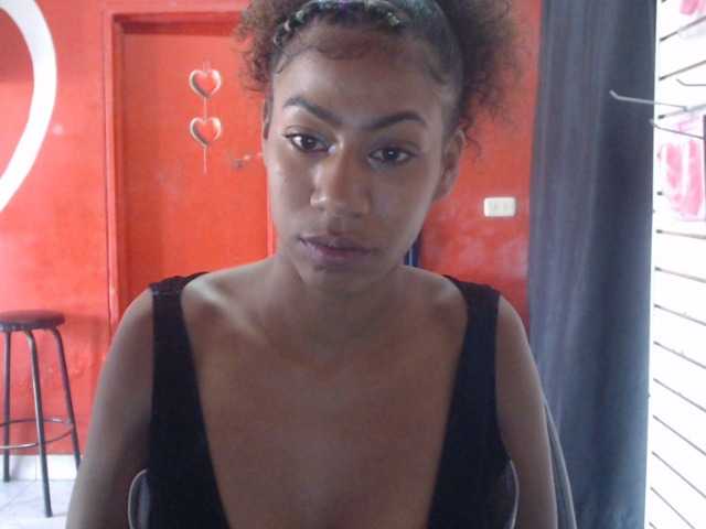 Broadcast screenshots EBONYMOM