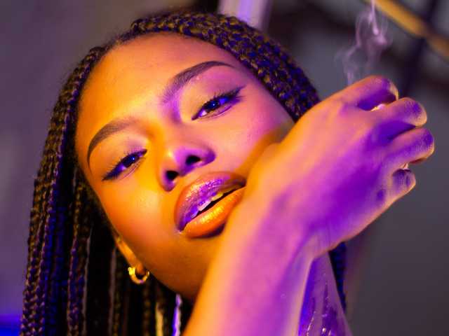 Photo of the profile Ebonymore06