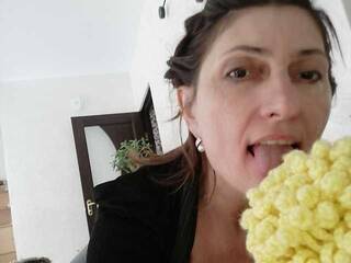 Erotic video chat Eleanesa