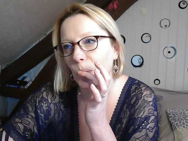 Broadcast screenshots EleannaRose