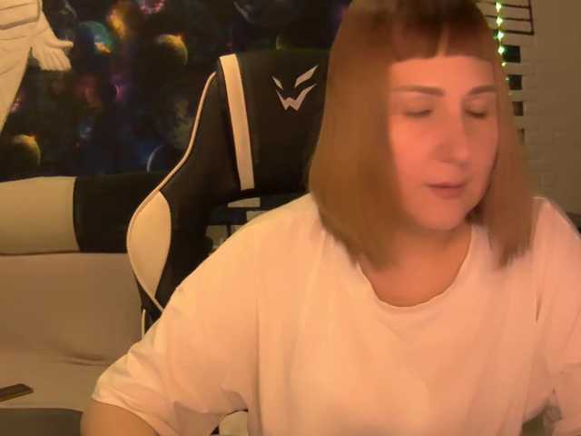 Broadcast screenshots EleanorDodson