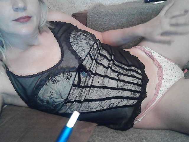 Broadcast screenshots ElegantBlonda