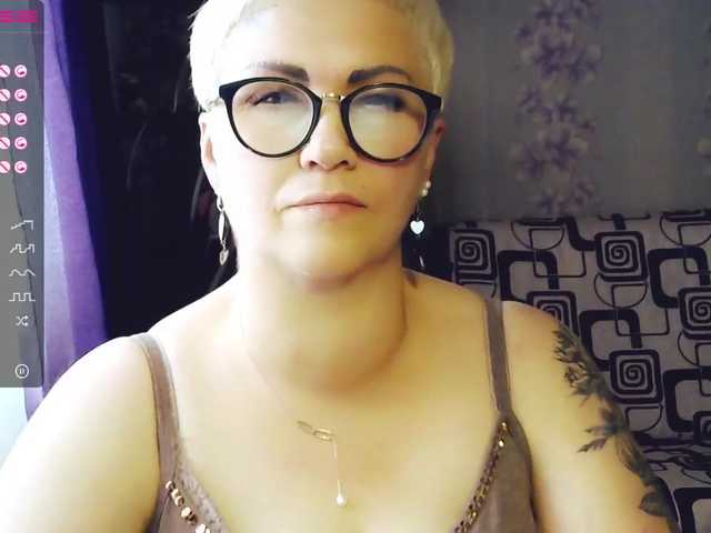 Broadcast screenshots Elenamilfa