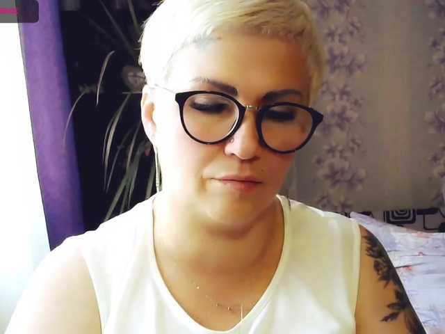 Broadcast screenshots Elenamilfa