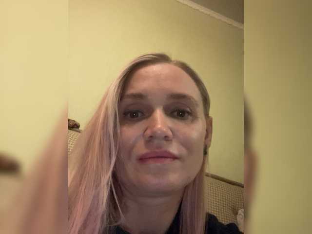 Broadcast screenshots Milka_Milf