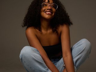 Erotic video chat ELENNA-SNOW