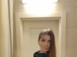 Erotic video chat ElieArt