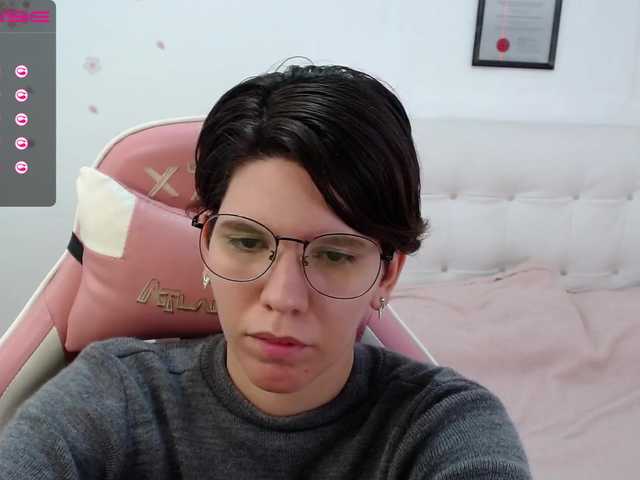 Broadcast screenshots ElizaGonzales