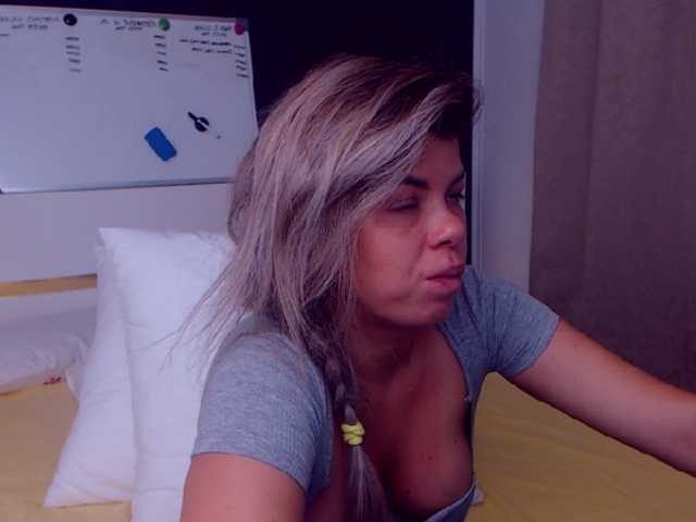 Broadcast screenshots EliseTyler