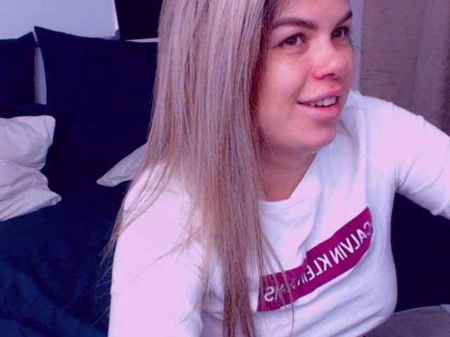 Broadcast screenshots EliseTyler