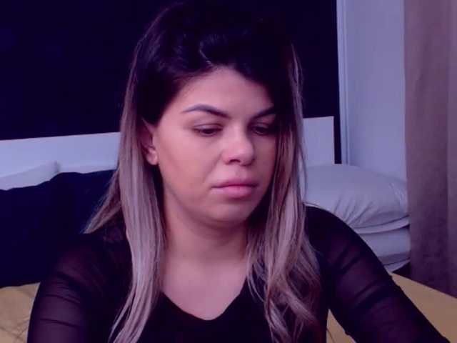 Broadcast screenshots EliseTyler