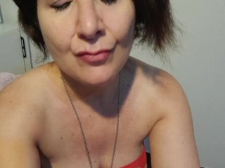 Erotic video chat ElitalianMilf