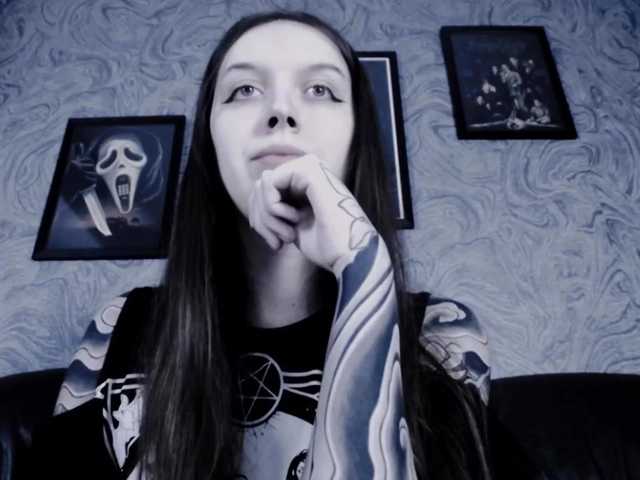 Broadcast screenshots EllaDark