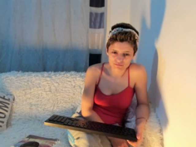 Broadcast screenshots EllaRose29