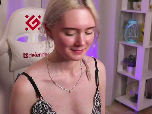 Broadcast screenshots Ellefanning