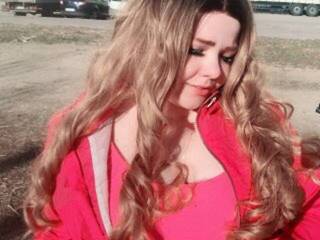 Erotic video chat EllieWood