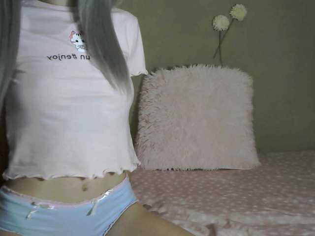 Photos ElsaJean1 Lovense 2+ Add as ftiend 5 tok. c2c 20,