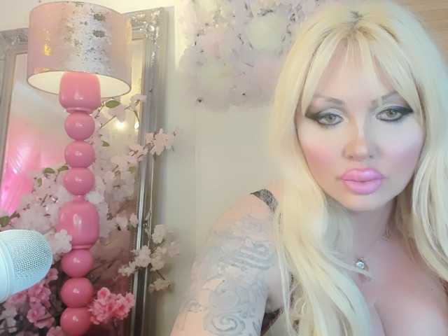 Broadcast screenshots ElyinkPornsta