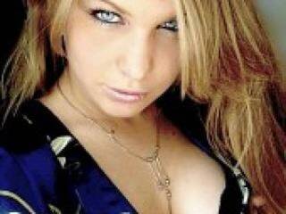 Erotic video chat emellylove