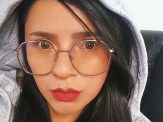 Erotic video chat EMILI-EVANS