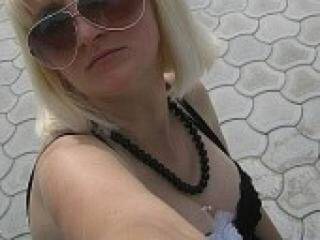 Erotic video chat emilianna