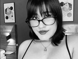 Erotic video chat EmillyThomson