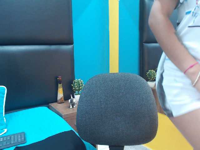 Broadcast screenshots EmillyWilliam