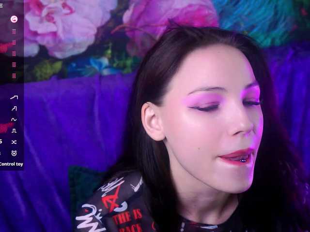Broadcast screenshots EmilyLuxxxury