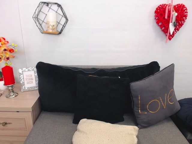 Broadcast screenshots EmilyQueen