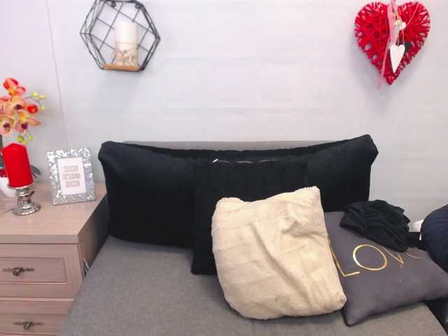 Broadcast screenshots EmilyQueen