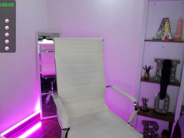 Broadcast screenshots emma-raider