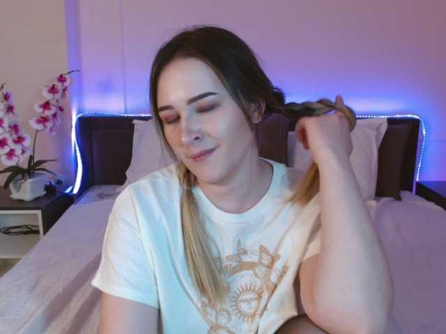 Broadcast screenshots EmmaBlum