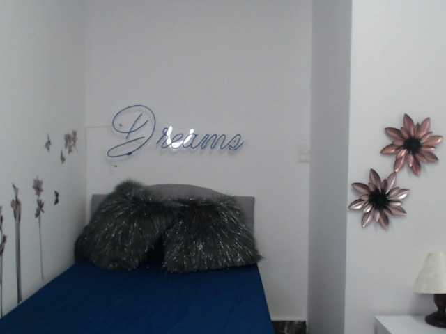 Broadcast screenshots emmacook1