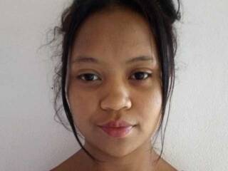 Erotic video chat Emmalatueuse