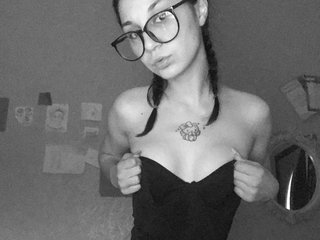 Erotic video chat EmmaRoby