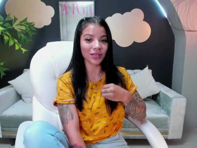 Broadcast screenshots EmmaRussellx