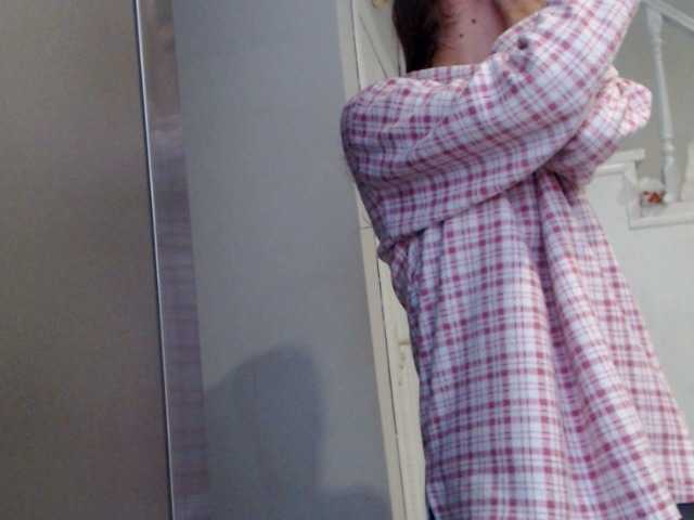 Broadcast screenshots Emmi-li