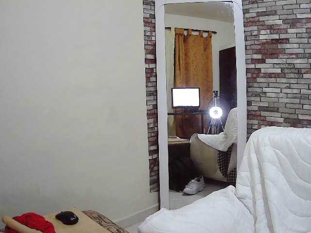 Broadcast screenshots EmmiNice