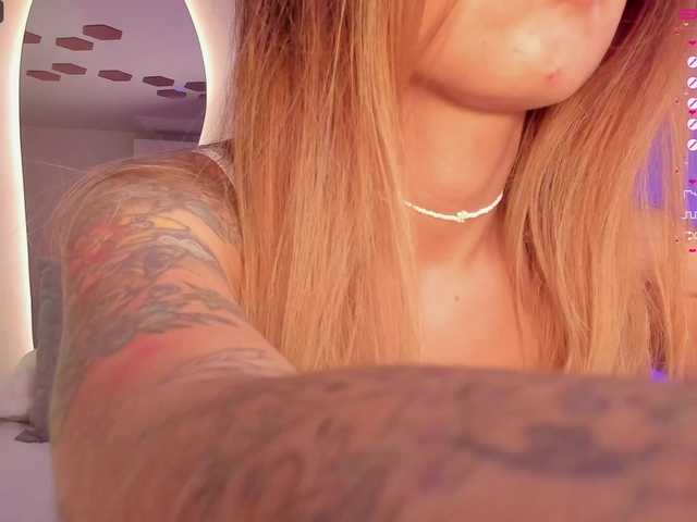 Broadcast screenshots ErikaBenz