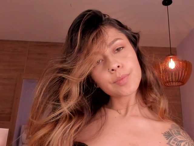 Broadcast screenshots ErikaBenz