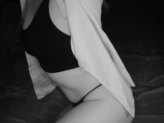 Erotic video chat Essy-Vettie