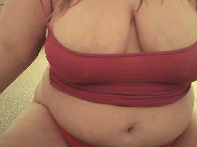 Photos Europeankitty Show boobs when my goal is reached :) #chubby #bbw #bigboobs #new #milf