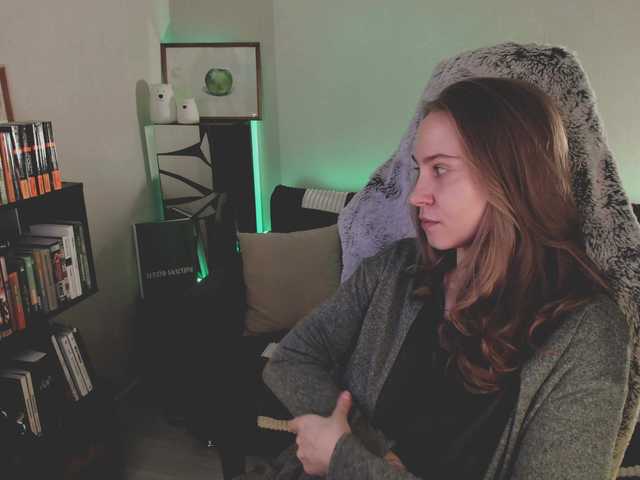 I invite everyone on December 14. at 2 3 : 0 0 on your birthday)