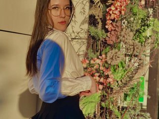 Erotic video chat NickyColienc