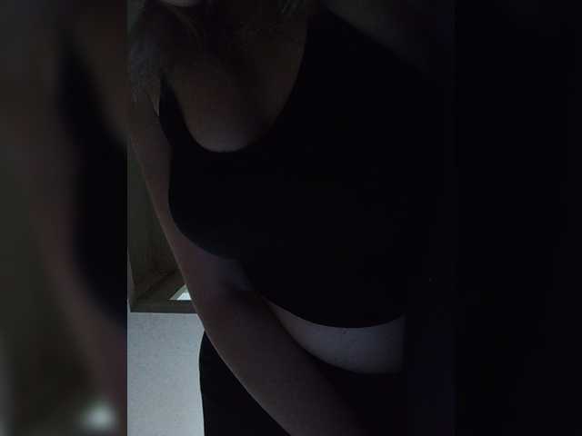 Broadcast screenshots EveHugs