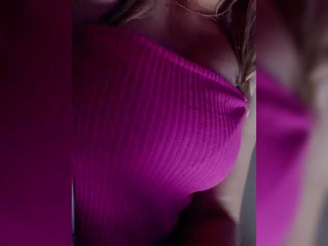 Broadcast screenshots EveHugs
