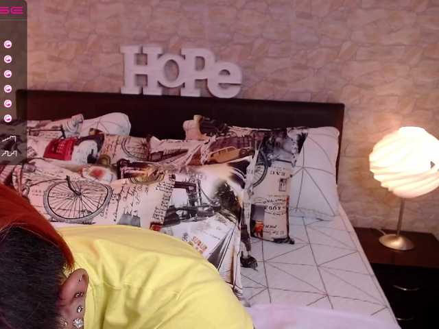 Broadcast screenshots EvelynOwens