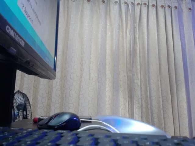 Broadcast screenshots eviebarkers