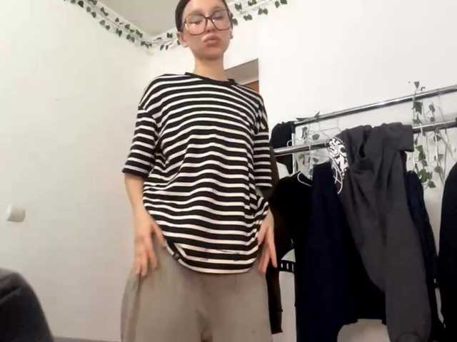 Broadcast screenshots EvonneHeally