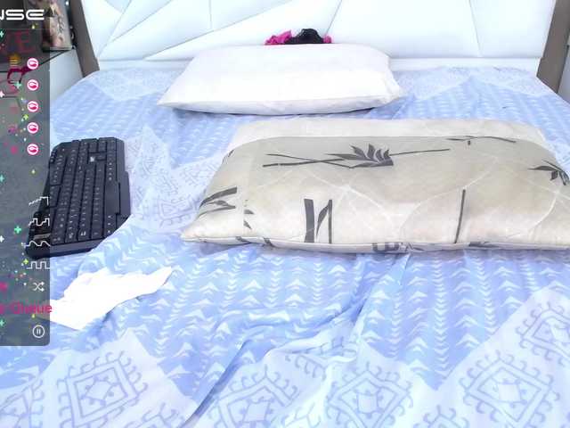 Broadcast screenshots eymy-hadid